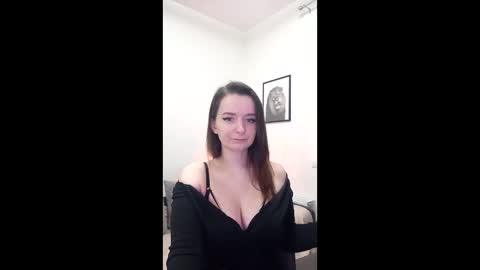 Mia online show from 02.10.26