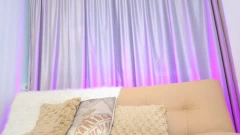 Mia online show from 03.31.26