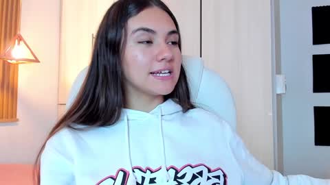 Mia Nevaeh - follow me online show from 01.30.25