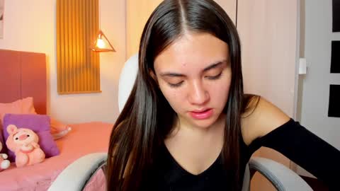 Mia Nevaeh - follow me online show from 02.06.25