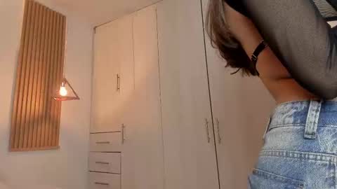 Mia Nevaeh - follow me online show from 02.13.25