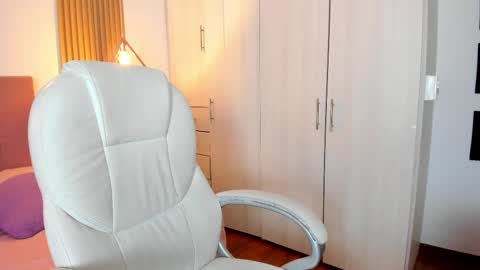 Mia Nevaeh - follow me online show from 02.22.25