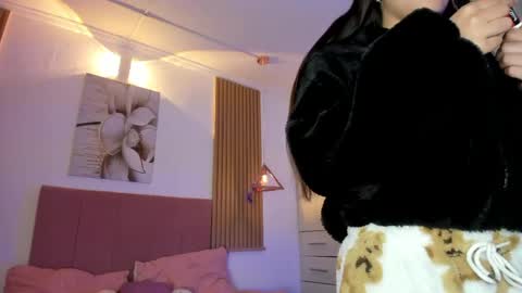 Snapshot of mia_nevaeh chatting on 04.18.26 Mia Nevaeh - follow me online show from 04.18.26