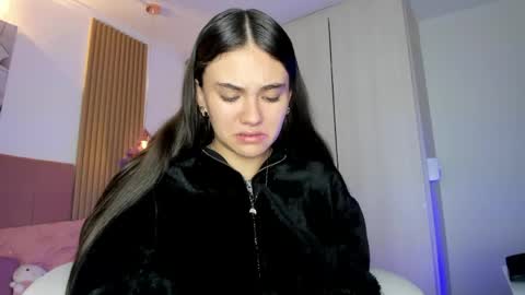 Snapshot of mia_nevaeh chatting on 04.18.26 Mia Nevaeh - follow me online show from 04.18.26