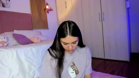 Snapshot of mia_nevaeh chatting on 05.31.26 Mia Nevaeh - follow me online show from 05.31.26