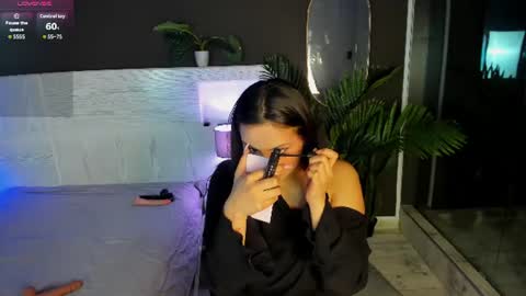 Snapshot of mia_noiir chatting on 07.02.26 Mia online show from 07.02.26