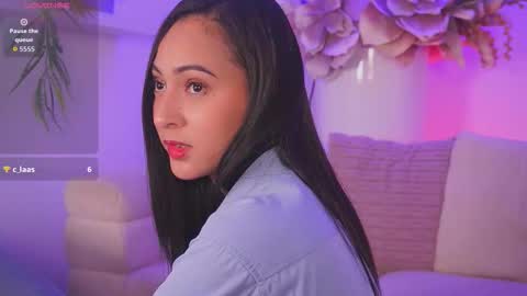 Mia online show from 03.25.26