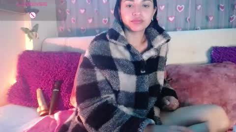 Snapshot of mia_petitebaby chatting on 03.16.26 Ma online show from 03.16.26