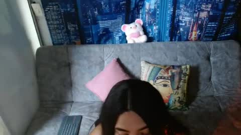 Snapshot of mia_peyton chatting on 06.16.26 Mia online show from 06.16.26