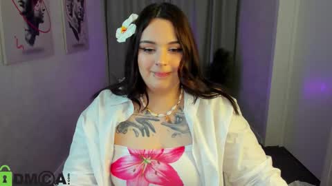 Mia online show from 10.07.25