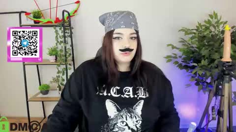 Snapshot of mia_r0ss chatting on 01.10.26 Mia online show from 01.10.26