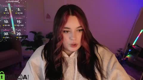 Mia online show from 04.15.26