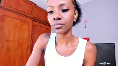 Mia online show from 02.28.25