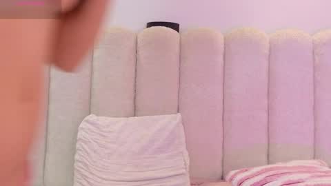 Mia online show from 02.21.26