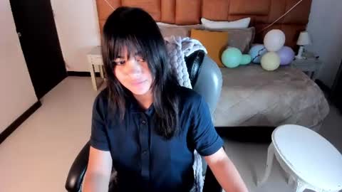 Snapshot of mia_rousseau chatting on 06.16.26 MIA online show from 06.16.26