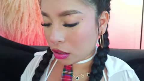 Mia online show from 03.28.26