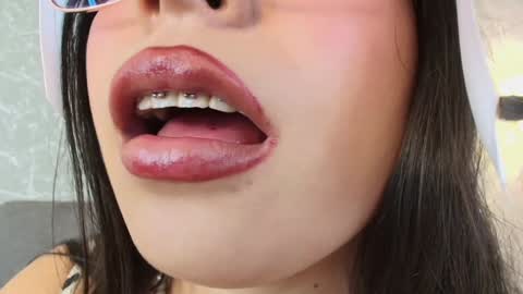 Snapshot of mia_roux13 chatting on 01.02.25 Mia Roux online show from 01.02.25