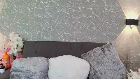 Snapshot of mia_roux13 chatting on 01.16.25 Mia Roux online show from 01.16.25