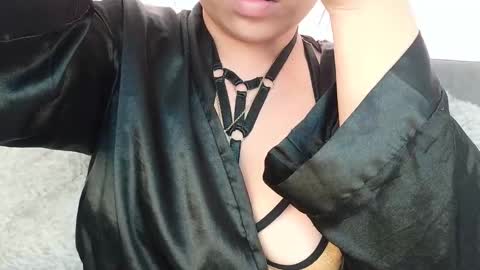 Snapshot of mia_roux13 chatting on 10.09.25 Mia Roux online show from 10.09.25