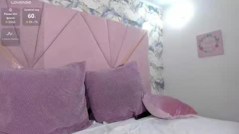 Snapshot of mia_rouxx1 chatting on 04.15.26 Mia online show from 04.15.26