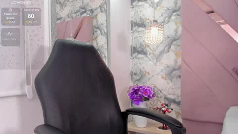 Snapshot of mia_rouxx1 chatting on 04.16.26 Mia online show from 04.16.26
