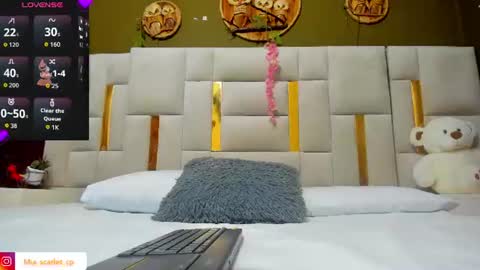 Snapshot of mia_scarlet69 chatting on 06.25.26 MIA HOT online show from 06.25.26