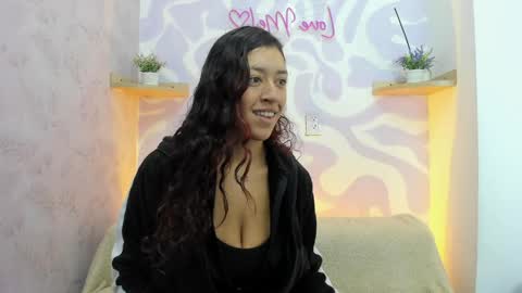 Snapshot of mia_scarlet7 chatting on 06.09.26 Mia . online show from 06.09.26