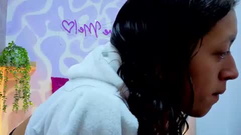Snapshot of mia_scarlet7 chatting on 06.18.26 Mia . online show from 06.18.26
