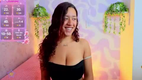 Snapshot of mia_scarlet7 chatting on 06.24.26 Mia . online show from 06.24.26