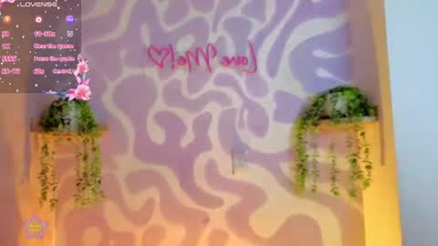 Snapshot of mia_scarlet7 chatting on 07.07.26 Mia . online show from 07.07.26