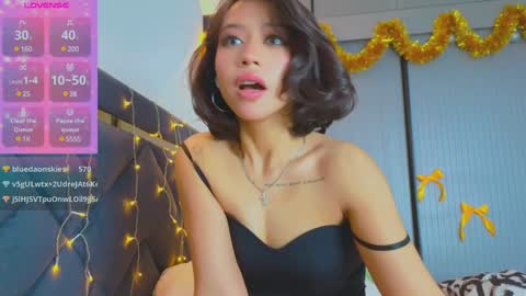 Snapshot of mia_sirenia chatting on 01.02.25 Mia online show from 01.02.25