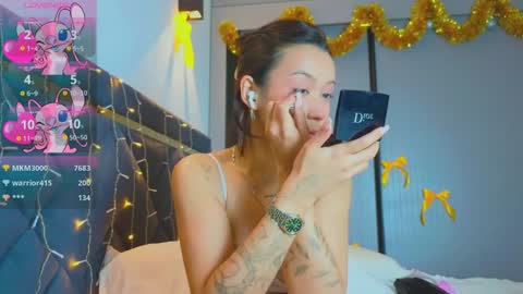 Snapshot of mia_sirenia chatting on 01.06.25 Mia online show from 01.06.25