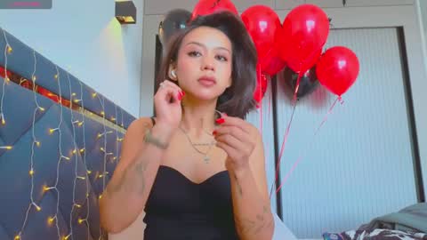 Snapshot of mia_sirenia chatting on 01.15.25 Mia online show from 01.15.25