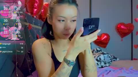 Snapshot of mia_sirenia chatting on 02.21.25 Mia online show from 02.21.25