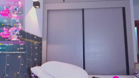 Snapshot of mia_sirenia chatting on 03.02.25 Mia online show from 03.02.25