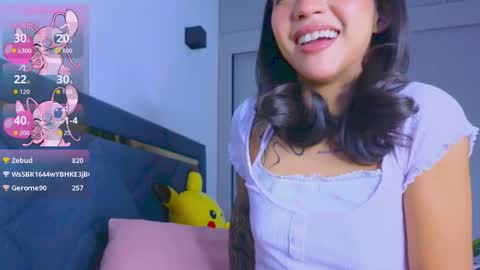 Snapshot of mia_sirenia chatting on 10.11.25 Mia online show from 10.11.25
