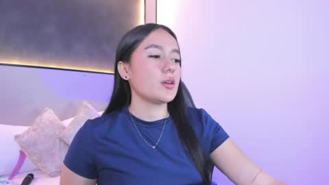 Snapshot of mia_slora chatting on 06.19.26 M I A online show from 06.19.26