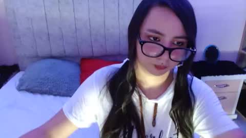 Snapshot of mia_smithl chatting on 12.30.24 mia_smithl online show from 12.30.24