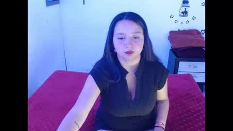 Snapshot of mia_smithl chatting on 10.27.25 mia_smithl online show from 10.27.25