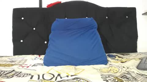 Snapshot of mia_sweet_55 chatting on 10.20.25 Mia online show from 10.20.25