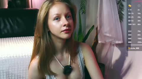 Mia online show from 10.21.25