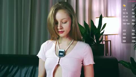 Mia online show from 10.23.25