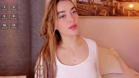 Mia White  online show from 03.07.25