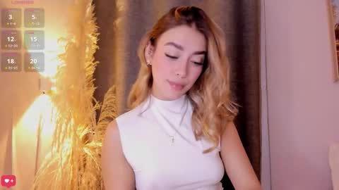Mia White  online show from 09.13.25