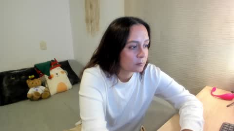 Snapshot of mia_xgray chatting on 12.24.24 Mia online show from 12.24.24