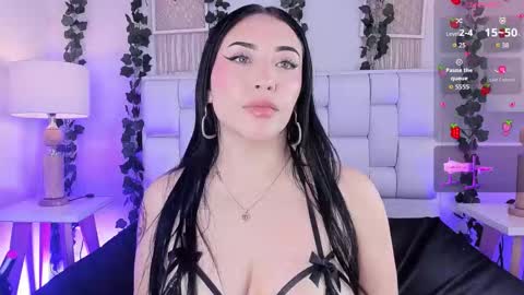 Mia online show from 10.30.25