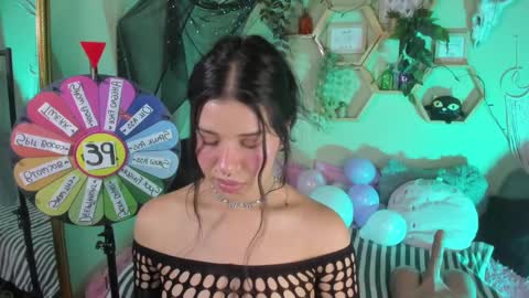 Miaa online show from 02.11.25