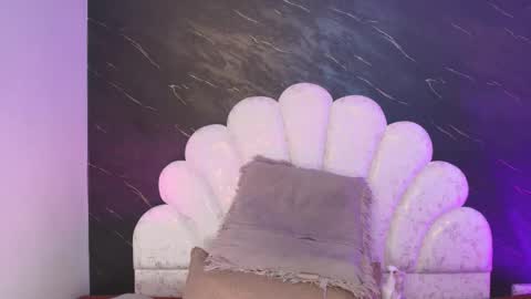 Mia online show from 03.19.26