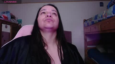 Snapshot of miaabrownn chatting on 05.15.26 MIA online show from 05.15.26