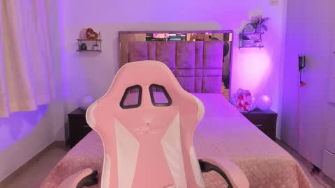 Mia  online show from 02.23.26